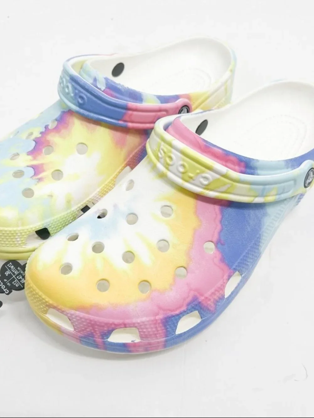 CROCS classic tie